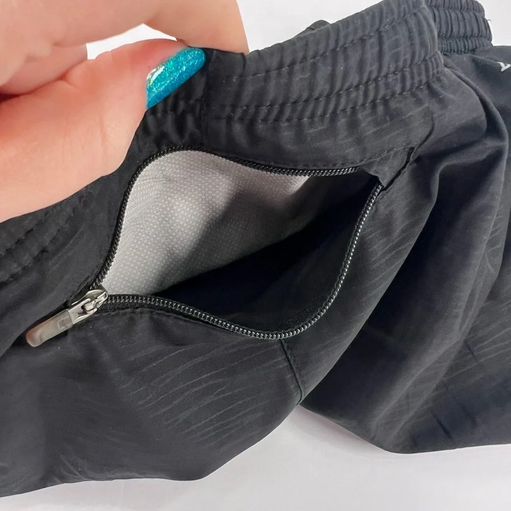 Nike Dri-Fit Running Shorts w/ Pocket and Inner Lining - black, M - Picture 5 of 13